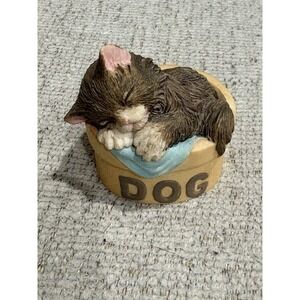 Pet Tales "Sleepy Time" Cat Figurine by Carlton Cards